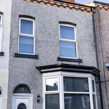 Holiday home Warwick West *